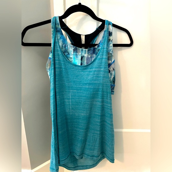 Lululemon Twist and Toil tank Size 6 Heathered Teal Blue / Sun Dazed Multi Blue - Picture 6 of 7